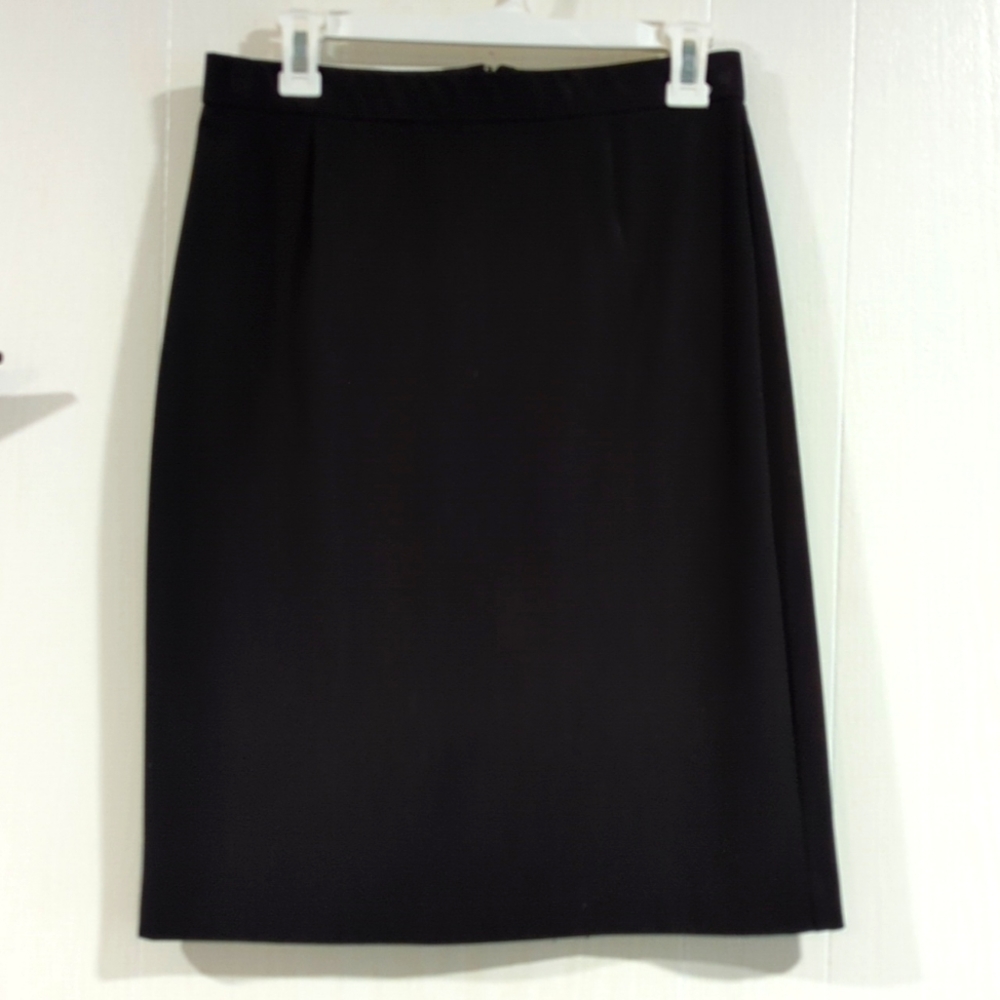 Dressbarn Women's Black Skirt